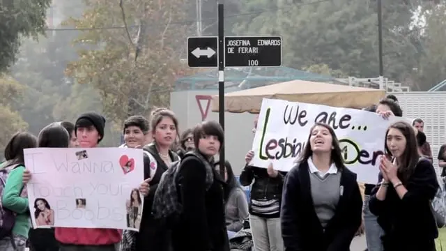 Bocinas por Demi Lovato